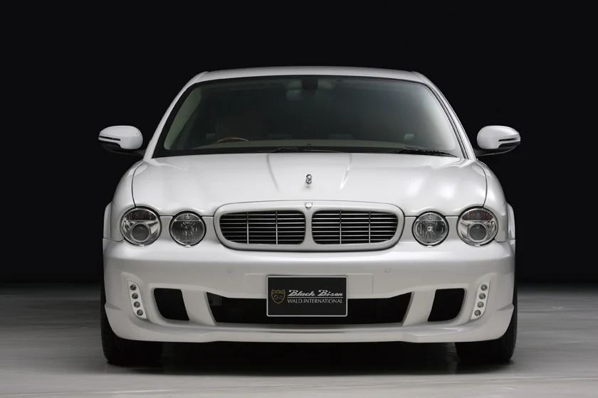 ชุดแต่ง JAGUAR XJ WALD Japan สปอร์ตไลน์ แบล็กไบซัน เอดิชัน ภาพ 1