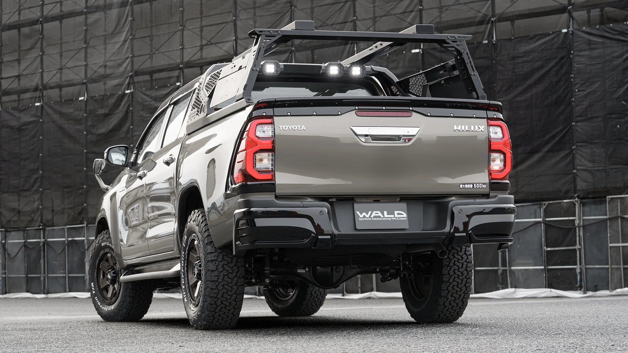 ชุดแต่ง TOYOTA HILUX WALD Japan สปอร์ตไลน์ แบล็กไบซัน เอดิชัน BUMPER TYPE ภาพ 18