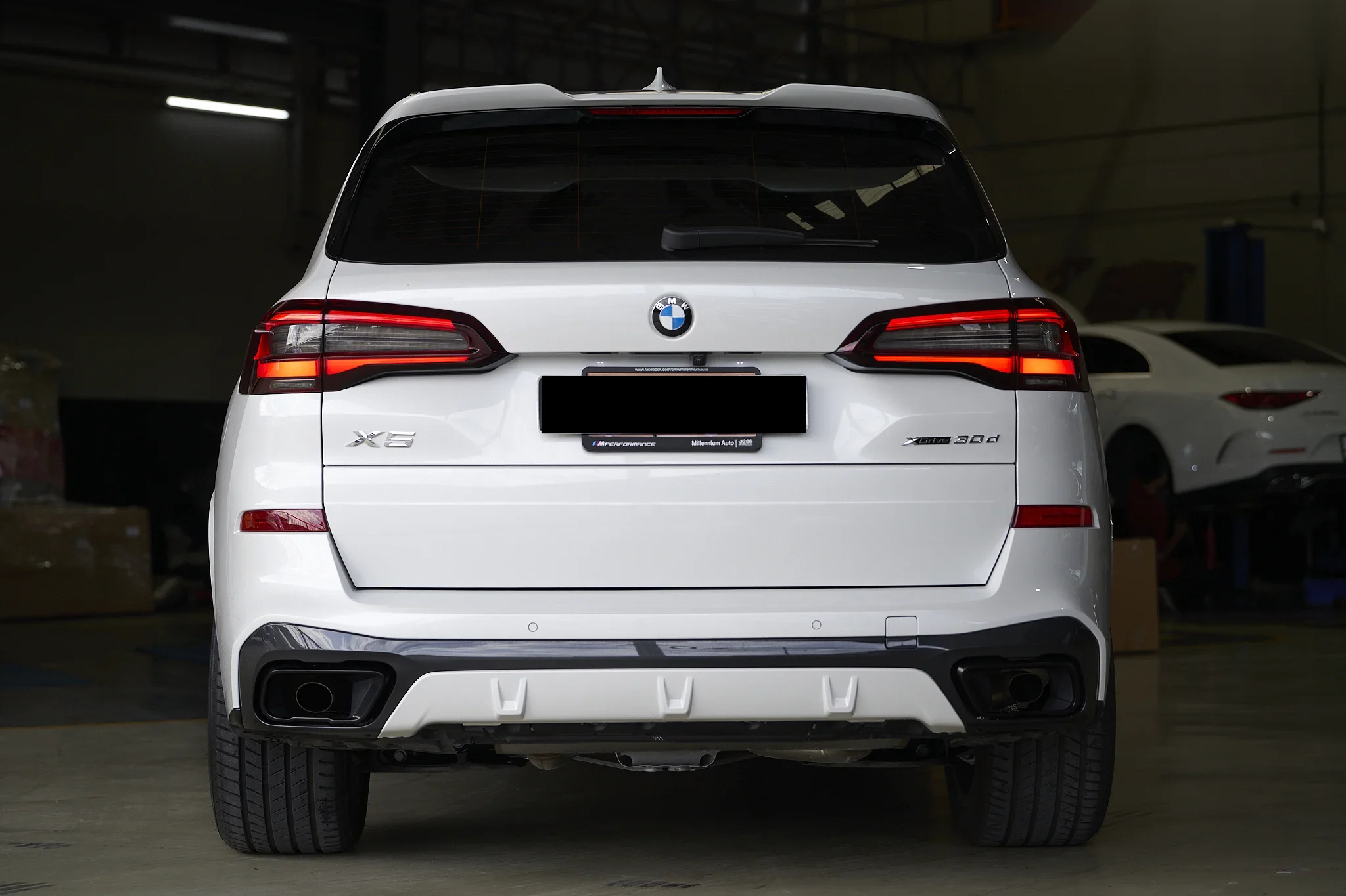 ชุดแต่ง BMW X5 G05 BMW X5 x Original X5M สปอยเลอร์หลังคา + Black Tips Prodrive Shop ภาพ 10