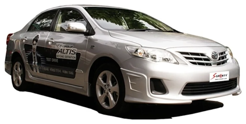 ชุดแต่ง ALTIS 2010 – ACC ภาพรถเต็มคันมุมหน้าจากต้นทาง S-Sporty