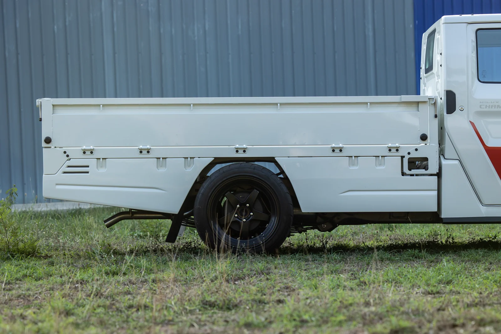รูปชุดแต่ง ชุดแต่ง Toyota Hilux Champ 2024 Vazooma X ภาพที่ 11
