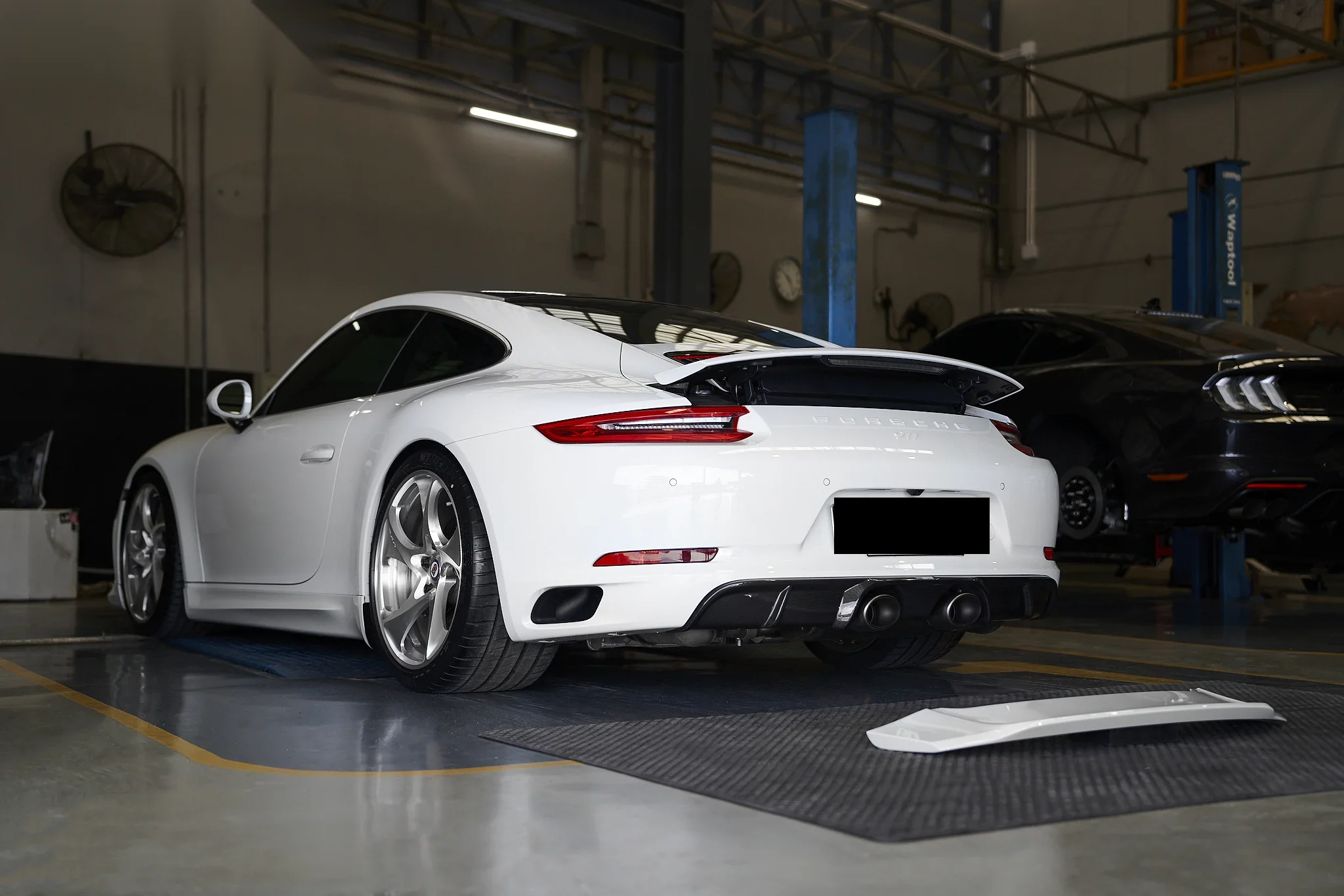 ชุดแต่ง PORSCHE 991.2 SERIES Porsche Carrera 991.2 x สปอยเลอร์หลัง Sport Design Prodrive Shop ภาพ 1