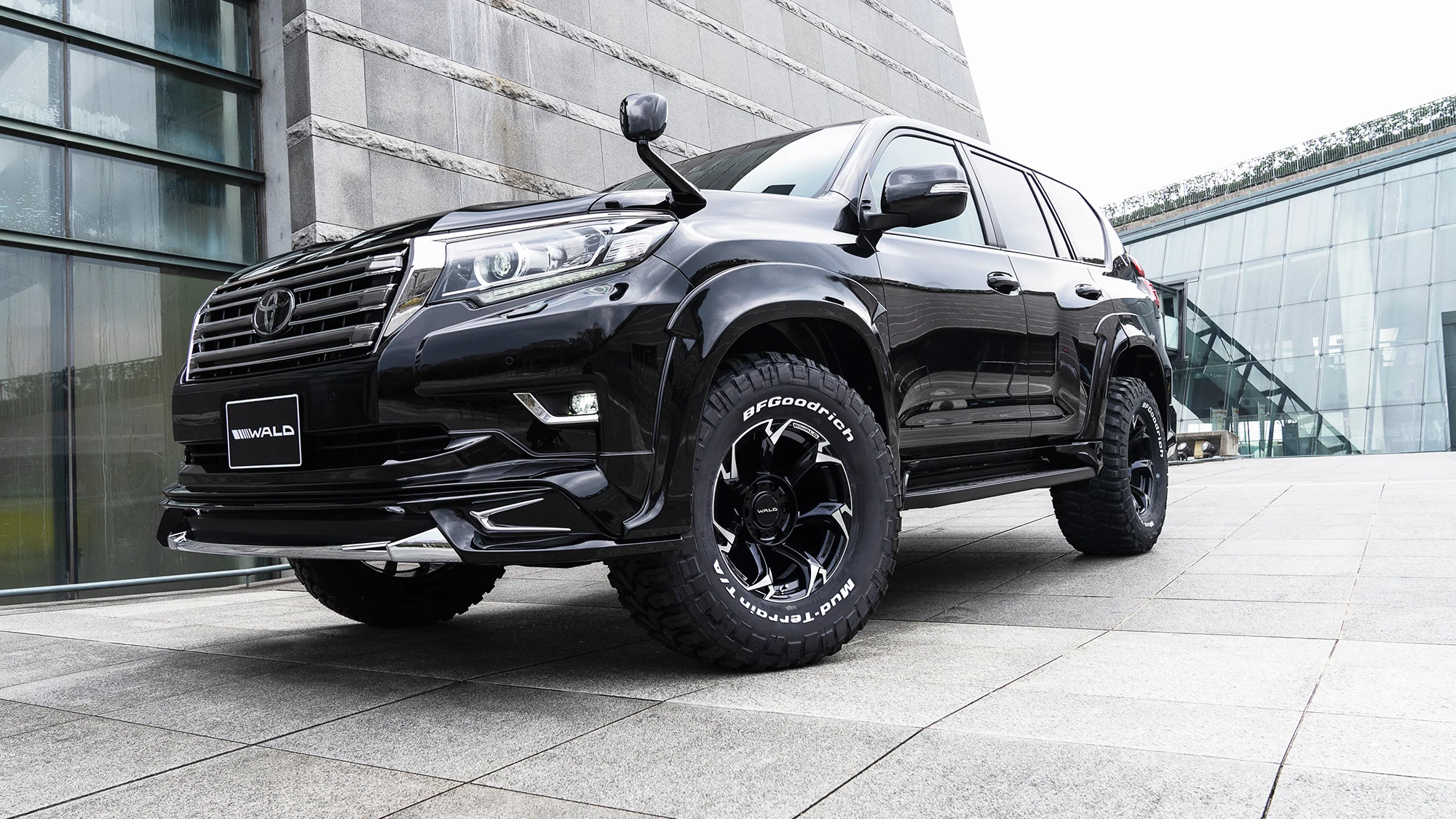 ชุดแต่ง TOYOTA LAND CRUISER PRADO WALD Japan สปอร์ตไลน์ ภาพ 12