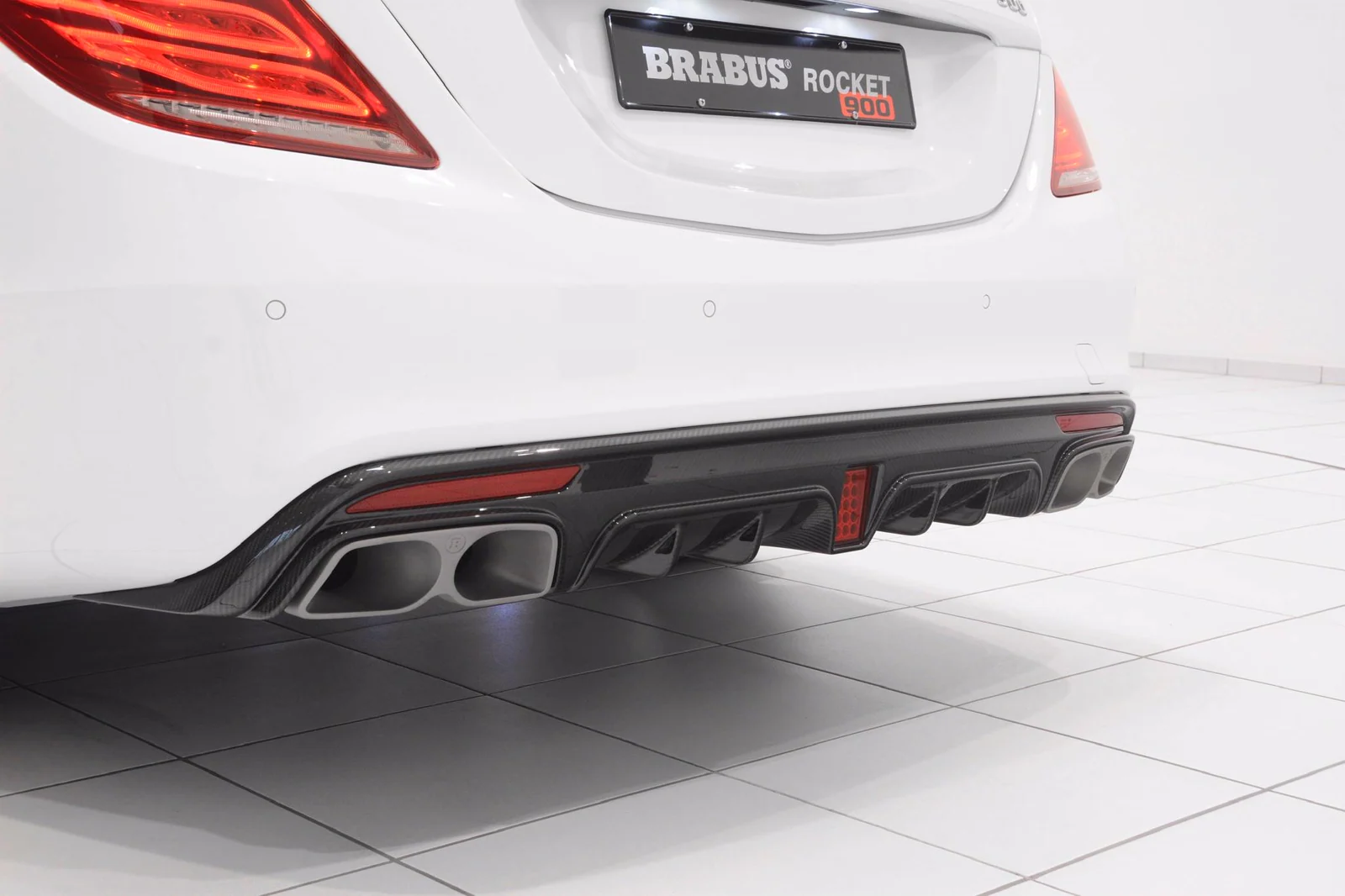 รูปชุดแต่ง ชุดแต่ง Mercedes-Benz S Class 2015 Brabus ภาพที่ 5