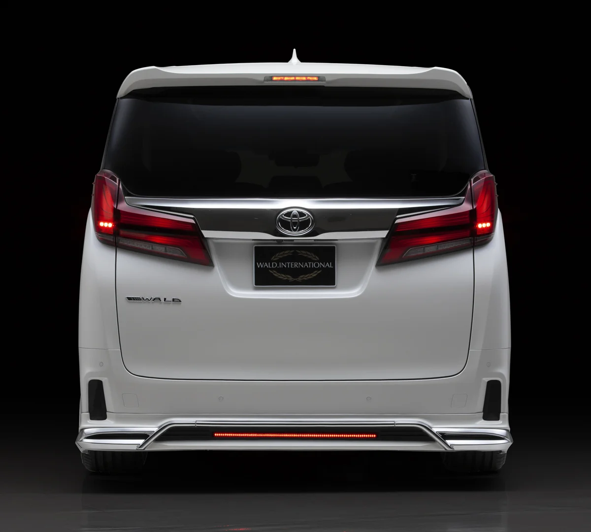 ชุดแต่ง TOYOTA ALPHARD S/SC/SR WALD Japan เอ็กเซ็กคิวทีฟไลน์ ภาพ 7