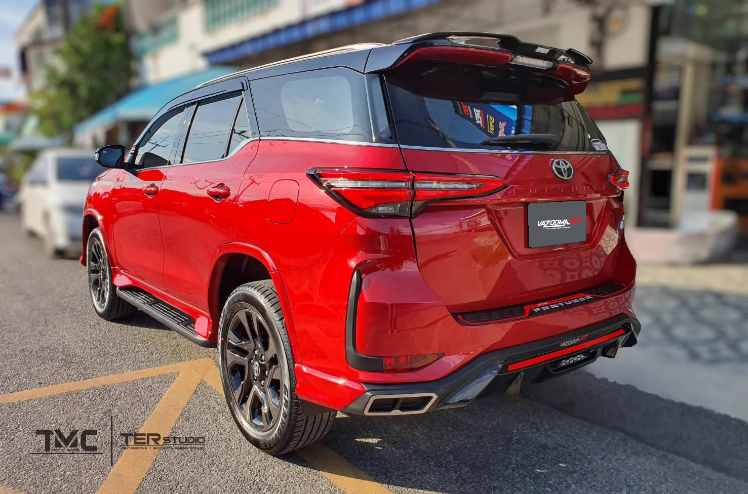 รูปชุดแต่ง ชุดแต่ง Toyota Fortuner 2020 2024 Drive 68 Vazooma XT GR ภาพที่ 4