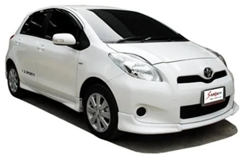 ชุดแต่ง Yaris Hatchback 2012 RS ภาพรถเต็มคันมุมหน้าจากต้นทาง S-Sporty