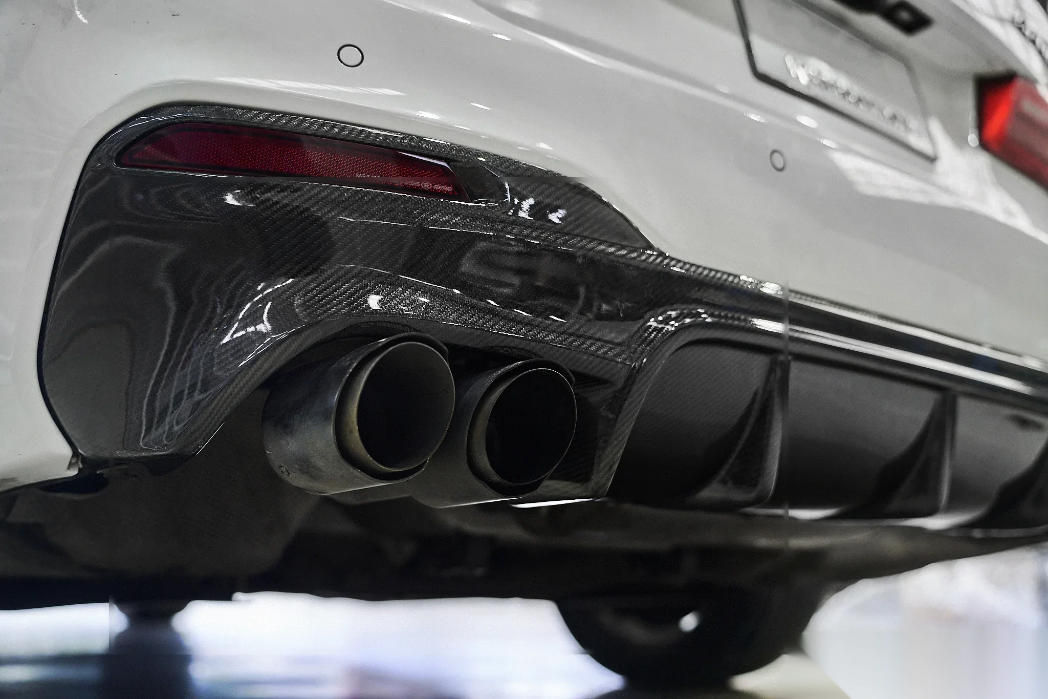 ชุดแต่ง BMW G30 BMW G30 x Rear คาร์บอน ดิฟฟิวเซอร์ Prodrive Shop ภาพ 5