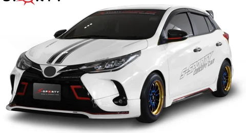 ชุดแต่ง Yaris Hatchback 2020 SPORT ภาพรถเต็มคันมุมหน้าจากต้นทาง S-Sporty