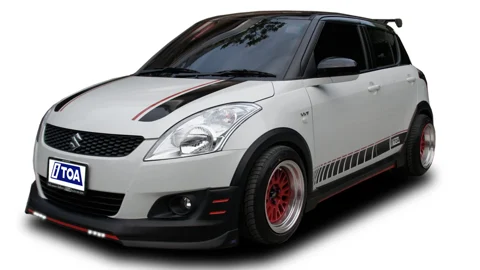 ชุดแต่ง SWIFT 2014 – i SPORT3 – i TOA ภาพรถเต็มคันมุมหน้าจากต้นทาง S-Sporty