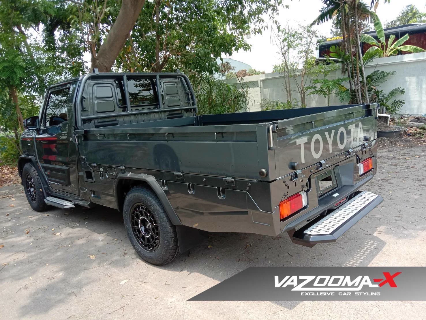 รูปชุดแต่ง ชุดแต่ง TOYOTA Hilux Champ 2024 Vazooma X ภาพที่ 1