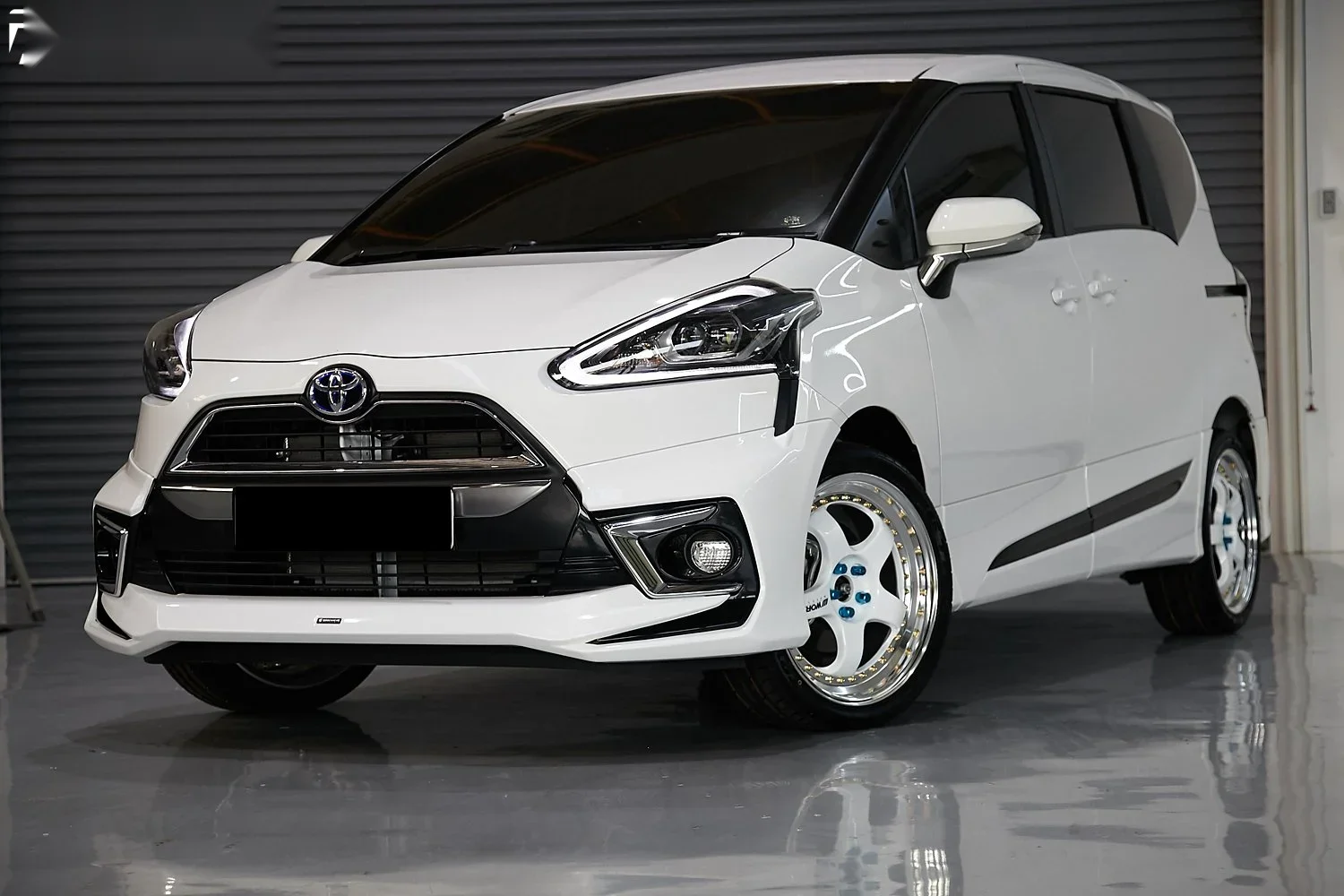 ชุดแต่ง TOYOTA SIENTA Toyota Sienta x Modellista x WORK Prodrive Shop ภาพ 9