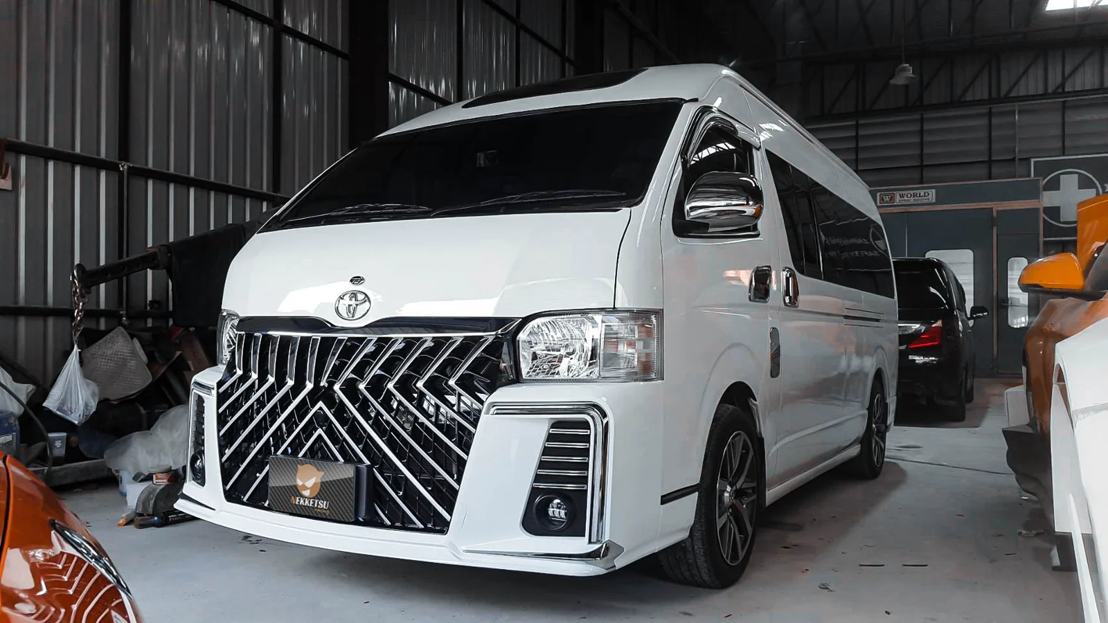 รูปชุดแต่ง ชุดแต่ง TOYOTA Commuter รถตู้ 2005 2018 ทรง Alphard V.2 ภาพที่ 9