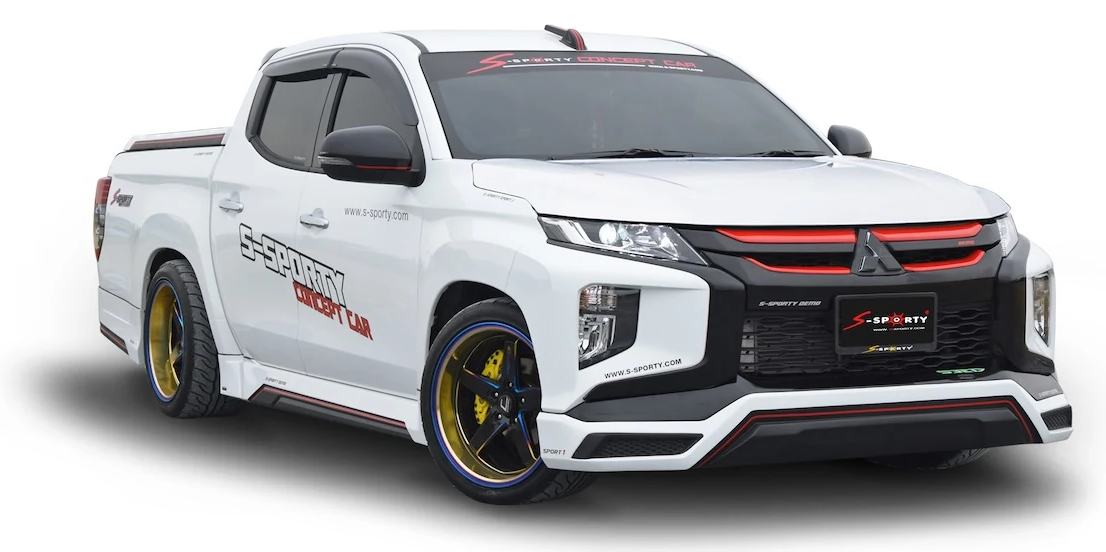 ชุดแต่ง TRITON 2020 – SPORT 1(ตัวเตี้ย) ภาพรถเต็มคันมุมหน้าจากต้นทาง S-Sporty