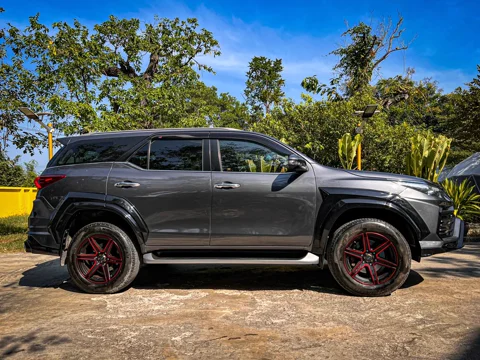 ชุดแต่ง Toyota Fortuner 2020 2024 LumGa AMT – ภาพที่ 51