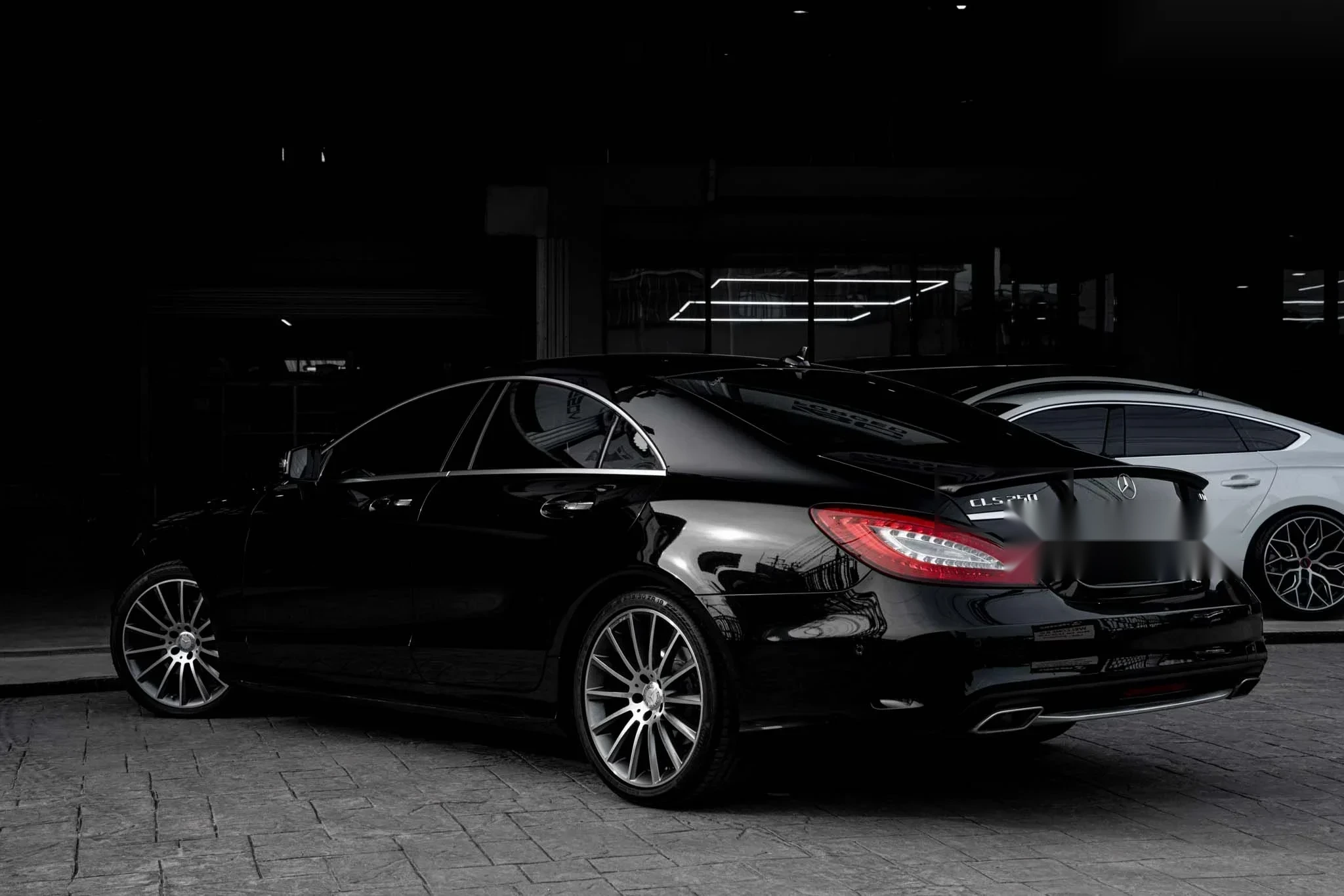 ชุดแต่ง MERCEDES BENZ W218 Mercedes-Benz CLS250d W218 x Ducktail สปอยเลอร์ Prodrive Shop ภาพ 1