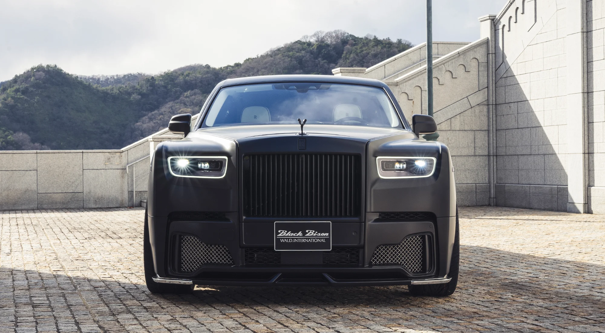 ชุดแต่ง ROLLS-ROYCE PHANTOM 8 WALD Japan สปอร์ตไลน์ แบล็กไบซัน เอดิชัน ภาพ 12