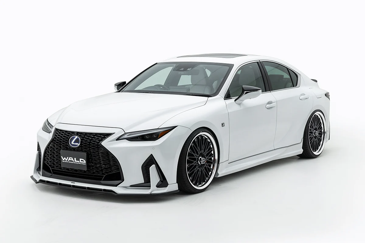 ชุดแต่ง LEXUS IS300/300h/350 F SPORT WALD Japan สปอร์ตไลน์ ภาพ 3