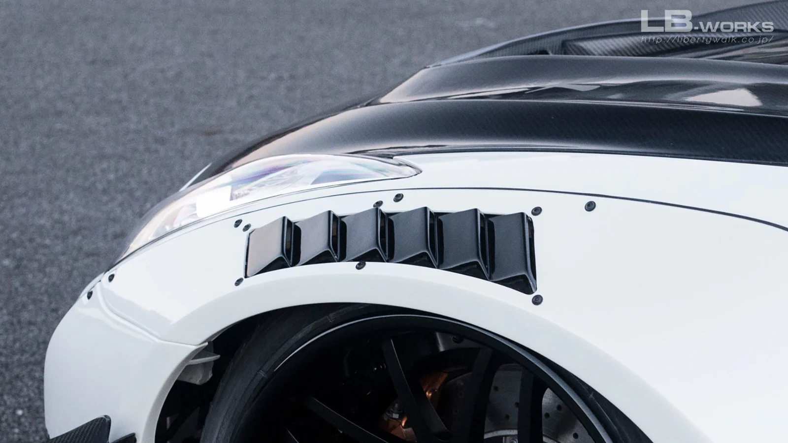 รูปชุดแต่ง ชุดแต่ง Nissan GTR R35 LB Work Type 2 ภาพที่ 11