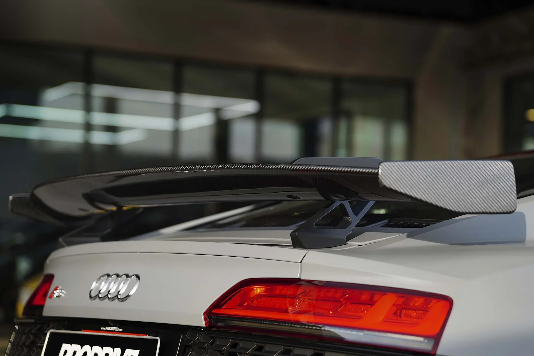 ชุดแต่ง Audi R8 Audi R8 V10 x คาร์บอน Wing & X-BAR Prodrive Shop ภาพ 7