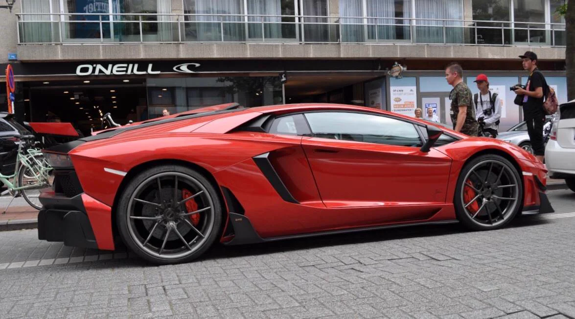รูปชุดแต่ง ชุดแต่ง Lamborghini Aventador LP700 LP750 DMC ภาพที่ 3