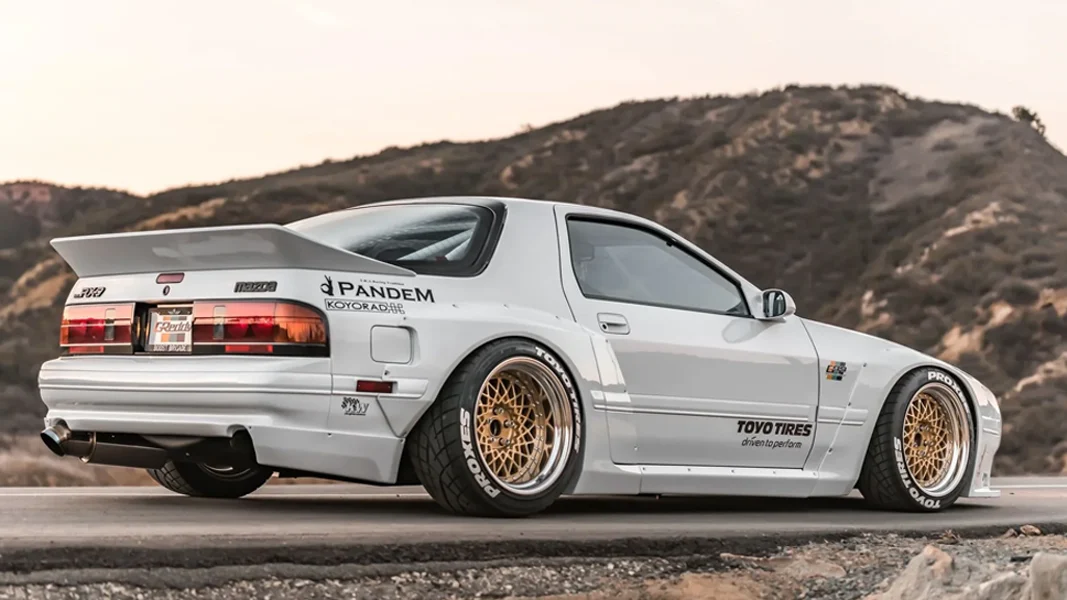 รูปชุดแต่ง ชุดแต่ง Mazda RX7 Rocket FC ภาพที่ 6