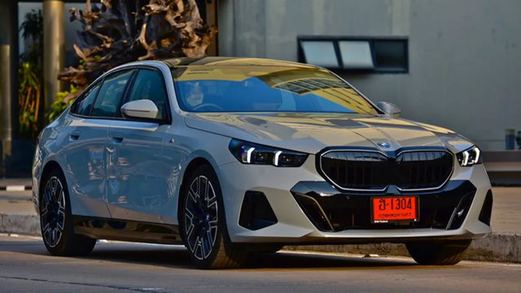 รูปชุดแต่ง ชุดแต่ง BMW Series5 G60 2024 2026 M Sport ภาพที่ 9