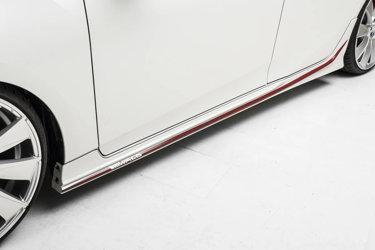 ชุดแต่ง TOYOTA PRIUS WALD Japan สปอร์ตไลน์ ภาพ 6