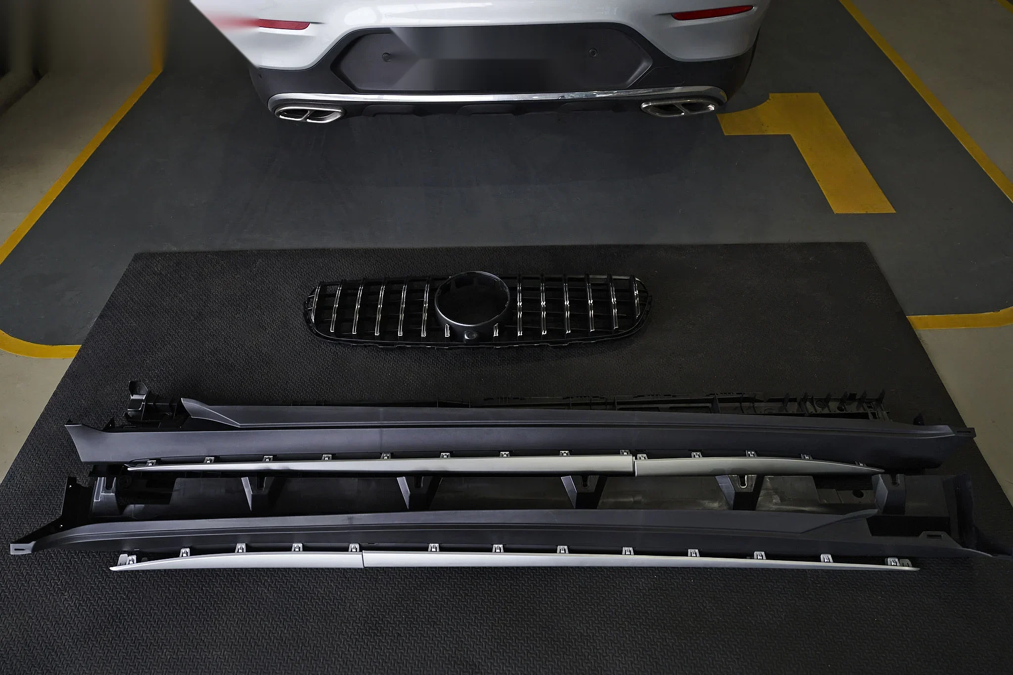ชุดแต่ง MERCEDES BENZ X253 / C253 Mercedes-Benz GLC250 x กระจังหน้า GT x กาบบันไดข้าง Prodrive Shop ภาพ 11