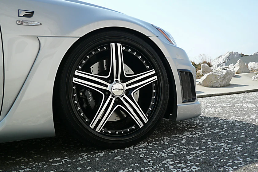 ชุดแต่ง LEXUS IS F WALD Japan สปอร์ตไลน์ แบล็กไบซัน เอดิชัน ภาพ 20