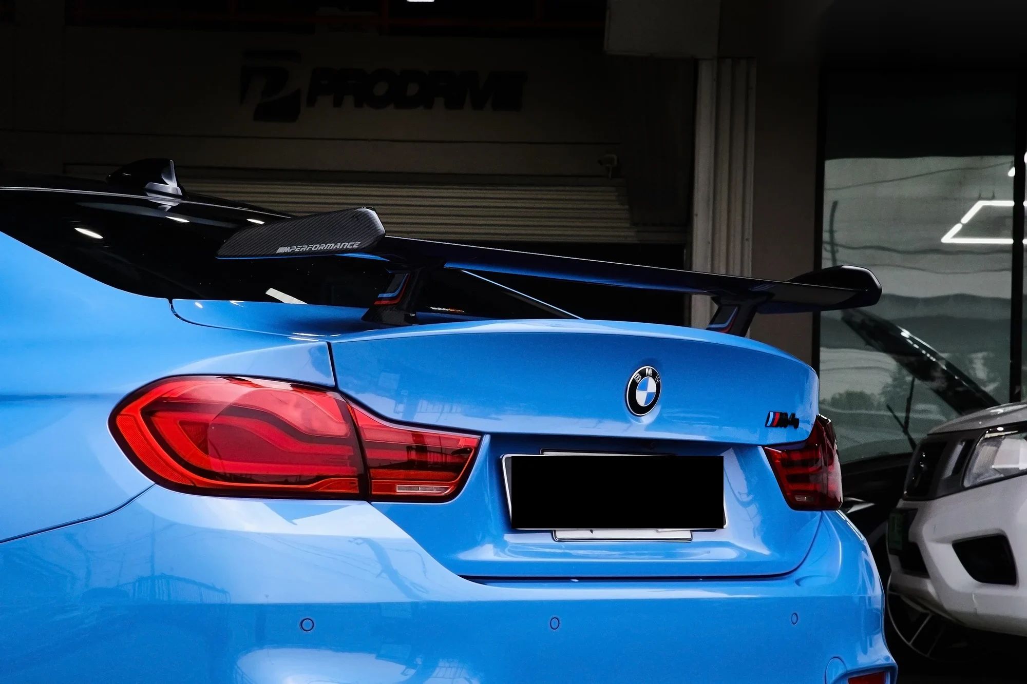 ชุดแต่ง BMW M4 (F82) BMW M4 x M Performance Wing Prodrive Shop ภาพ 5