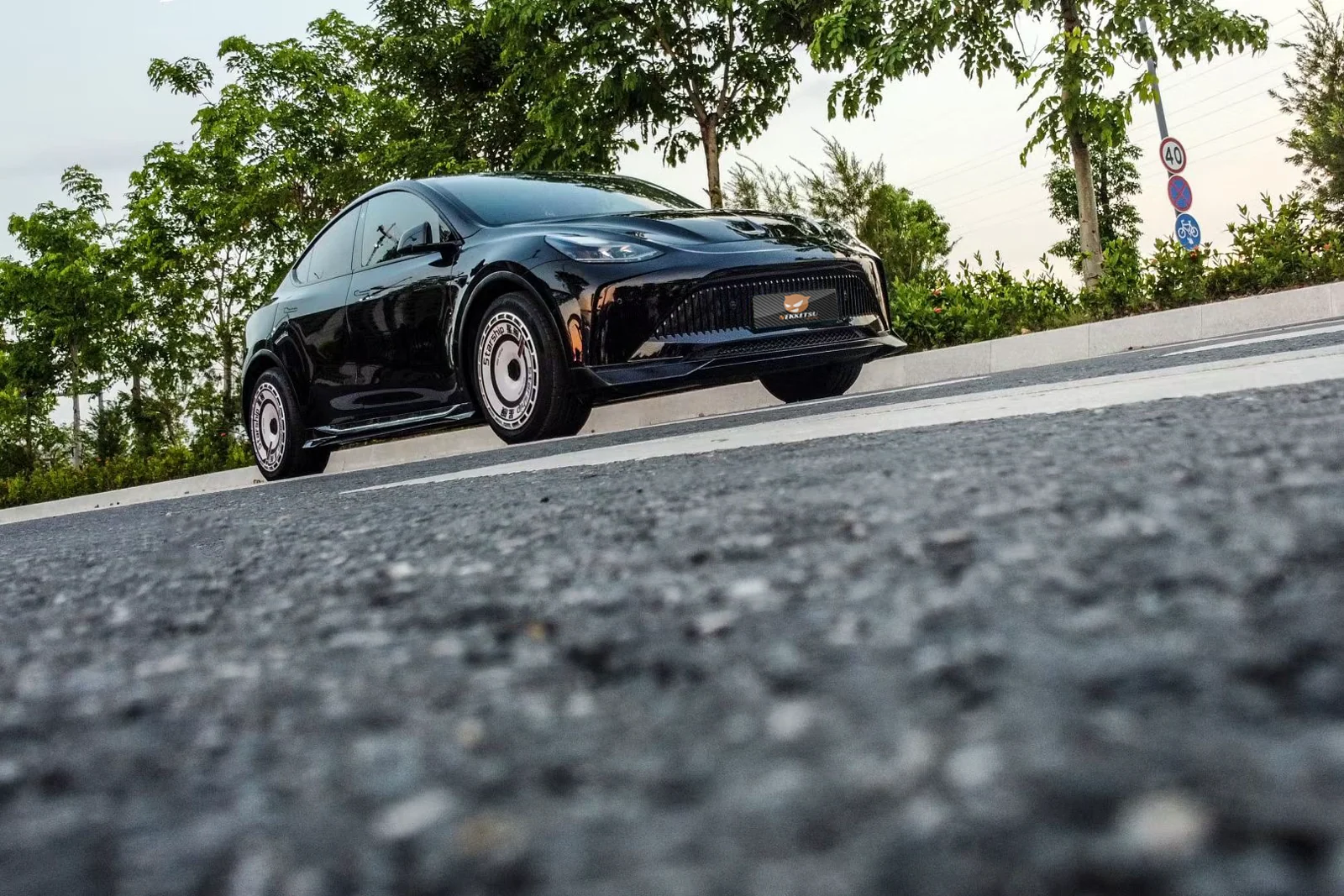 ชุดแต่ง Tesla Model y sport v.2