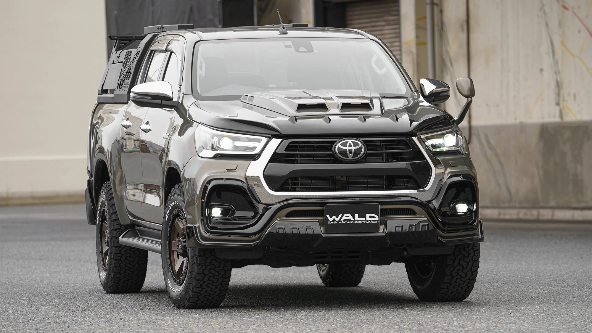 ชุดแต่ง TOYOTA HILUX WALD Japan สปอร์ตไลน์ แบล็กไบซัน เอดิชัน BUMPER TYPE ภาพ 3