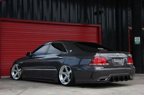 กันชนท้าย JOB DESIGN PHANTOM สำหรับ TOYOTA CROWN GRS18 ภาพสินค้าที่เลือก