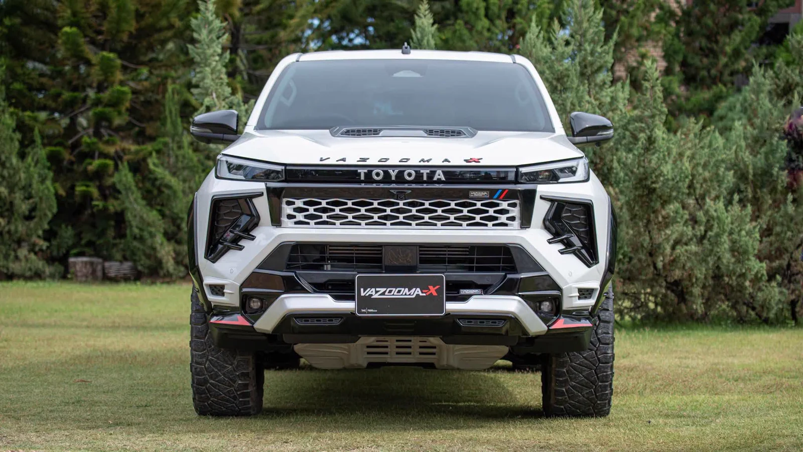 ชุดแต่ง TOYOTA Hilux TRAVO 2025 2028 VazoomaX