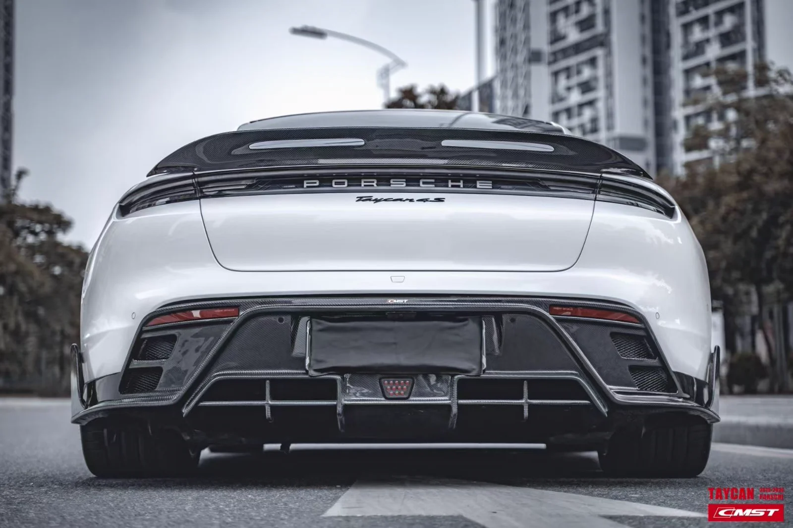 รูปชุดแต่ง ชุดแต่ง Porsche Taycan ภาพที่ 3