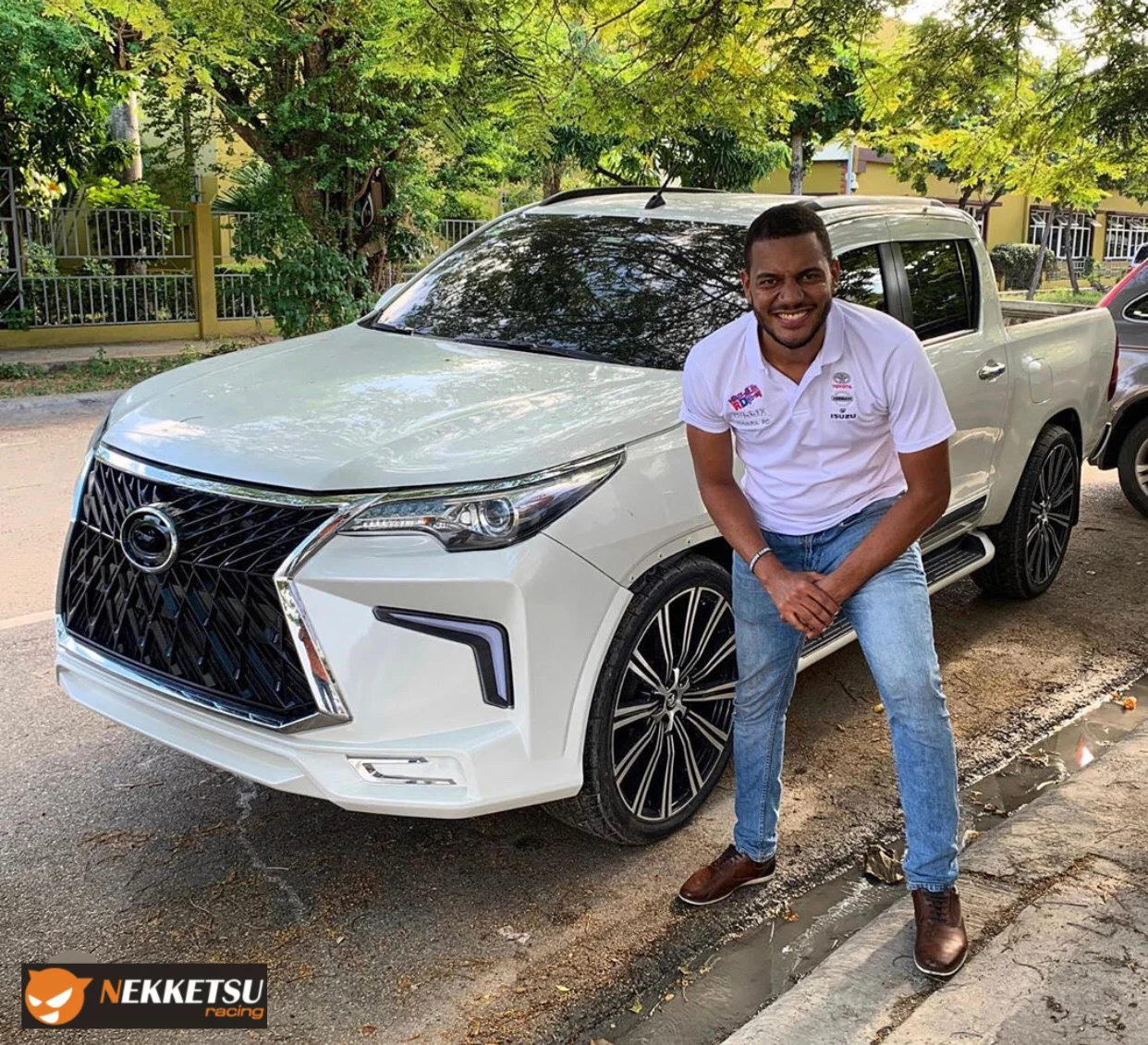 รูปชุดแต่ง ชุดแต่ง TOYOTA Hilux Revo 2015 2019 Revo เป็น Fortuner LX V.2 ภาพที่ 3