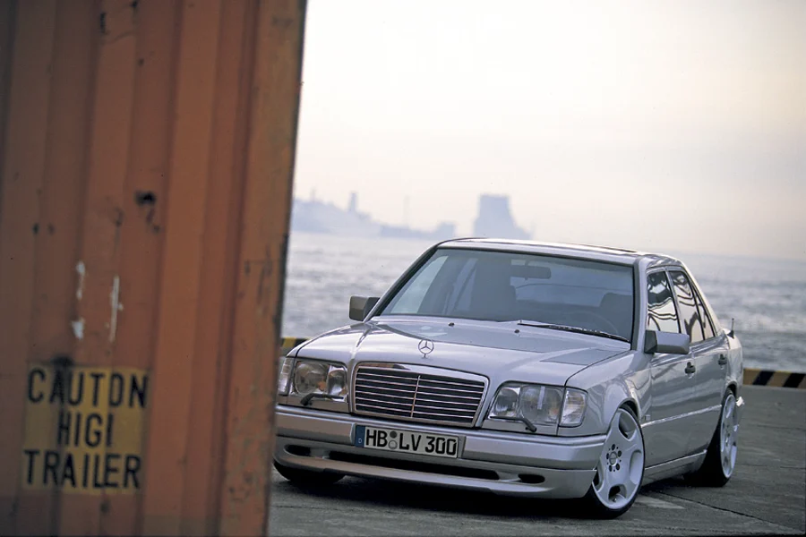 รูปชุดแต่ง ชุดแต่ง Mercedes-Benz E Class W124 WALD 4Door ภาพที่ 5