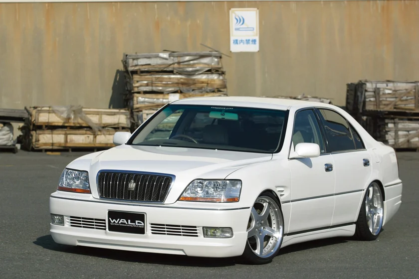 ชุดแต่ง TOYOTA CROWN MAJESTA WALD Japan เอ็กเซ็กคิวทีฟไลน์ ภาพ 13