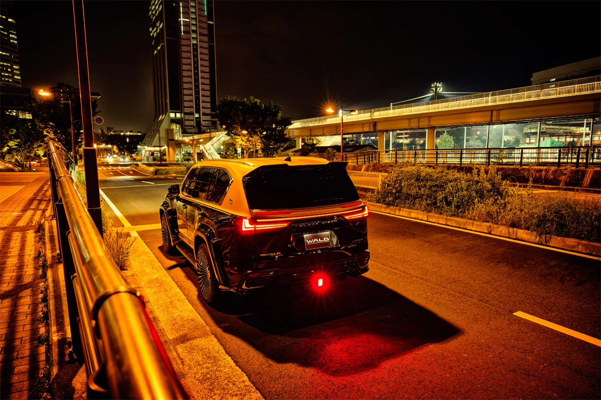 ชุดแต่ง LEXUS LX600/700h WALD Japan สปอร์ตไลน์ แบล็กไบซัน เอดิชัน ภาพ 8