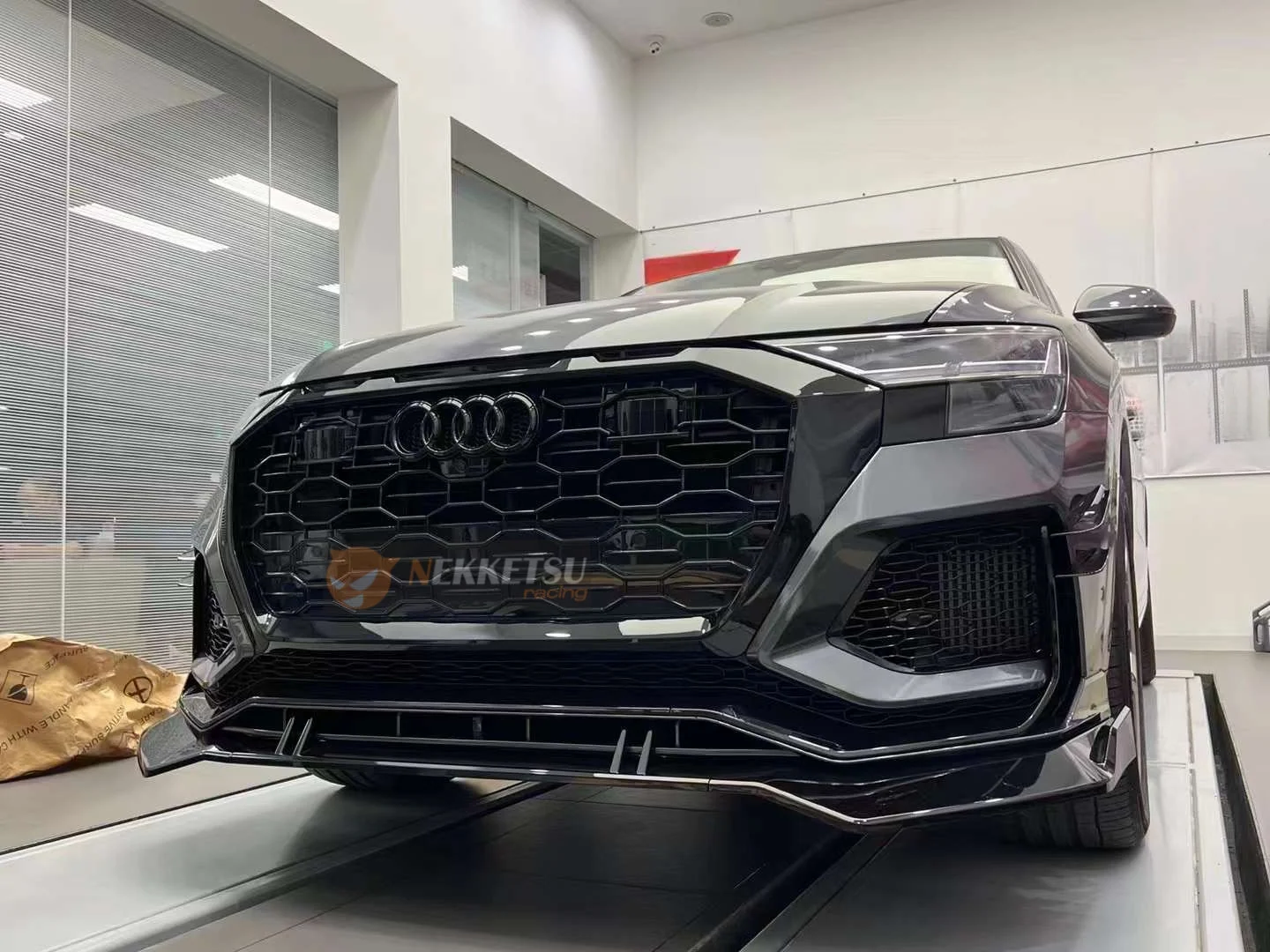 รูปชุดแต่ง ชุดแต่ง Audi Q8 เป็น Q8RS ภาพที่ 6