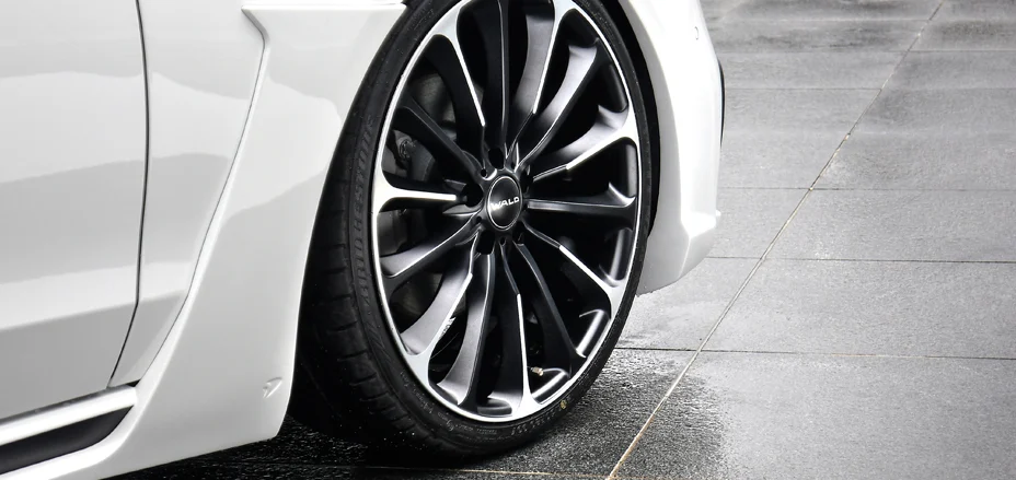 ชุดแต่ง MERCEDES-BENZ E-CLASS WALD Japan สปอร์ตไลน์ แบล็กไบซัน เอดิชัน ภาพ 13