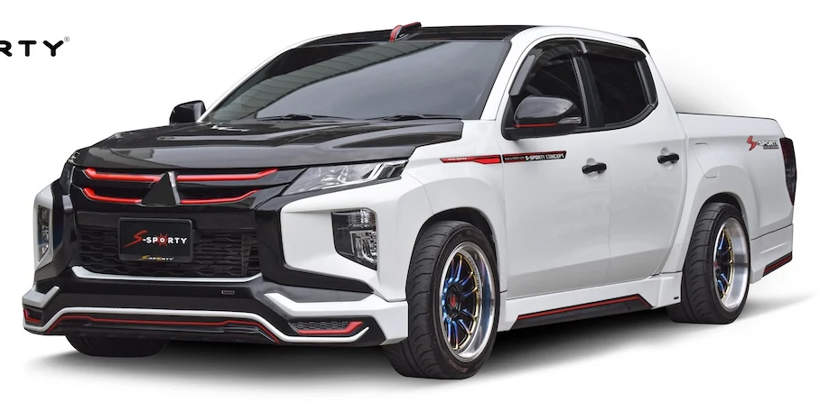 ชุดแต่ง TRITON 2022 – SPORT X (ตัวเตี้ย) ภาพรถเต็มคันมุมหน้าจากต้นทาง S-Sporty