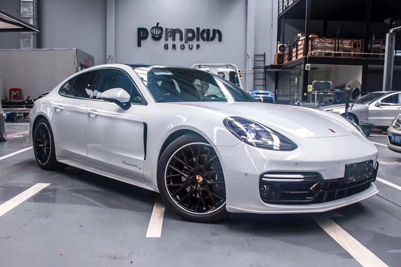 รูปชุดแต่ง ชุดแต่ง Porsche Panamera 971 ปี 16 23 GTS ภาพที่ 3