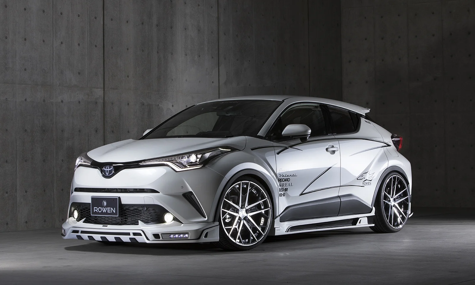ชุดแต่ง TOYOTA C-HR MODEL ZYX10/NGX10/NGX50 2016.12~2019.09 Rowen Japan ภาพ 15