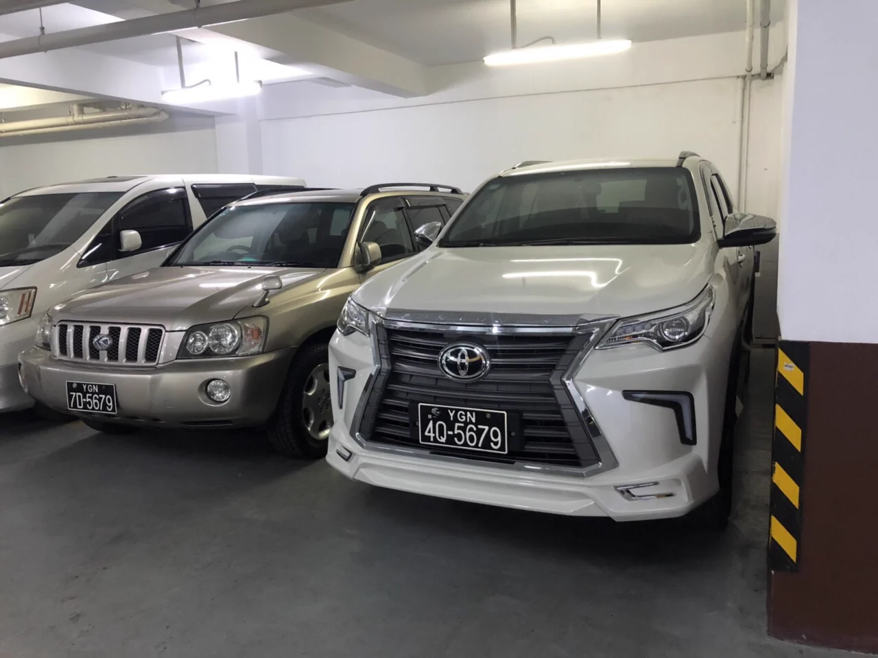 รูปชุดแต่ง ชุดแต่ง Toyota Fortuner 2015 2019 V.2 HK ภาพที่ 7