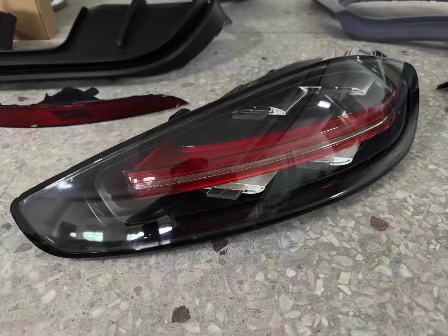 รูปชุดแต่ง ชุดแต่ง Porsche Cayman 981 981 เป็น 982 ภาพที่ 7