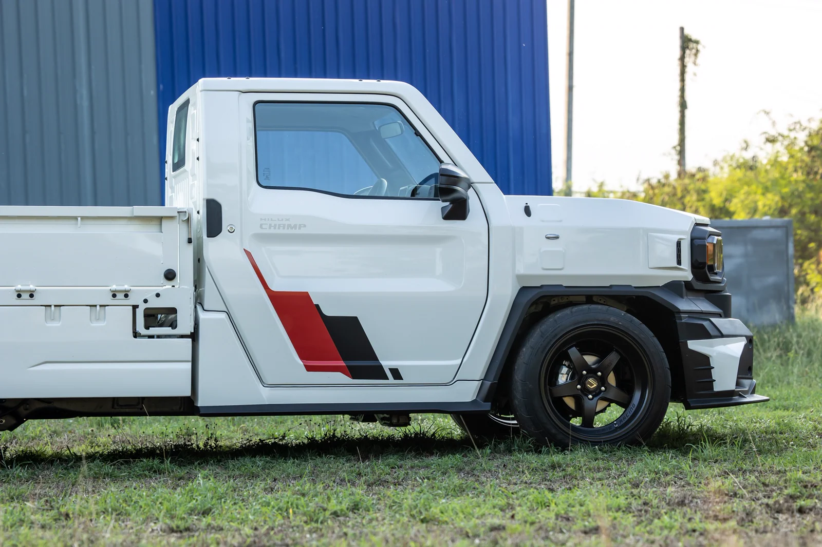 รูปชุดแต่ง ชุดแต่ง Toyota Hilux Champ 2024 Vazooma X ภาพที่ 13