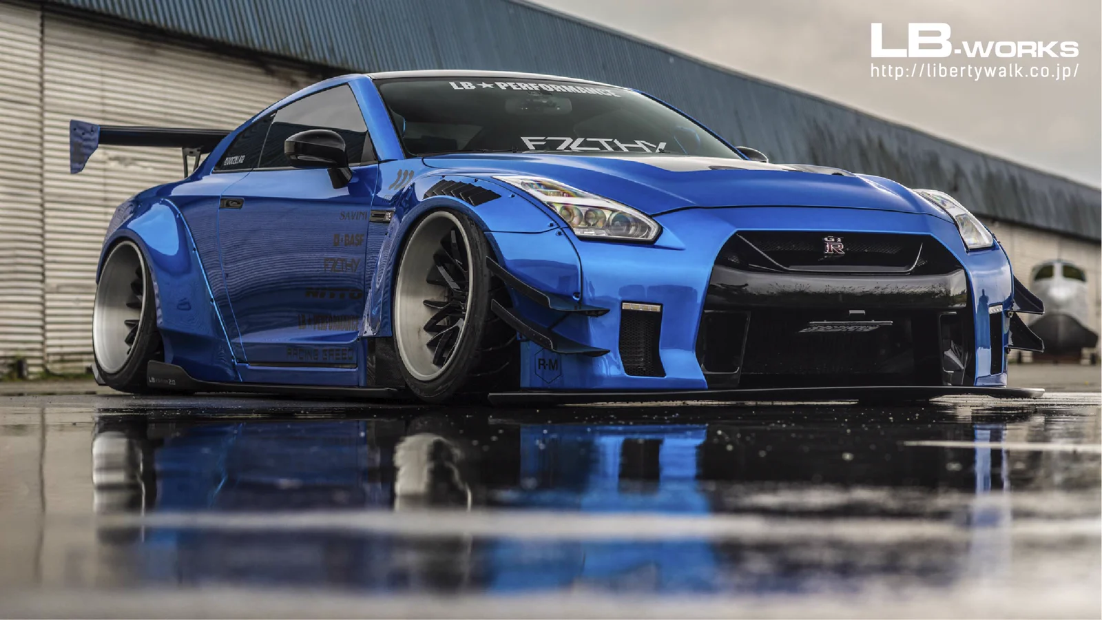 รูปชุดแต่ง ชุดแต่ง Nissan GTR R35 LB Work Type 2 ภาพที่ 25