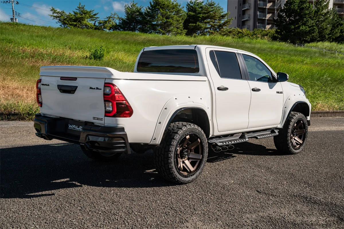 ชุดแต่ง TOYOTA HILUX WALD Japan สปอร์ตไลน์ แบล็กไบซัน เอดิชัน HALF TYPE ภาพ 14